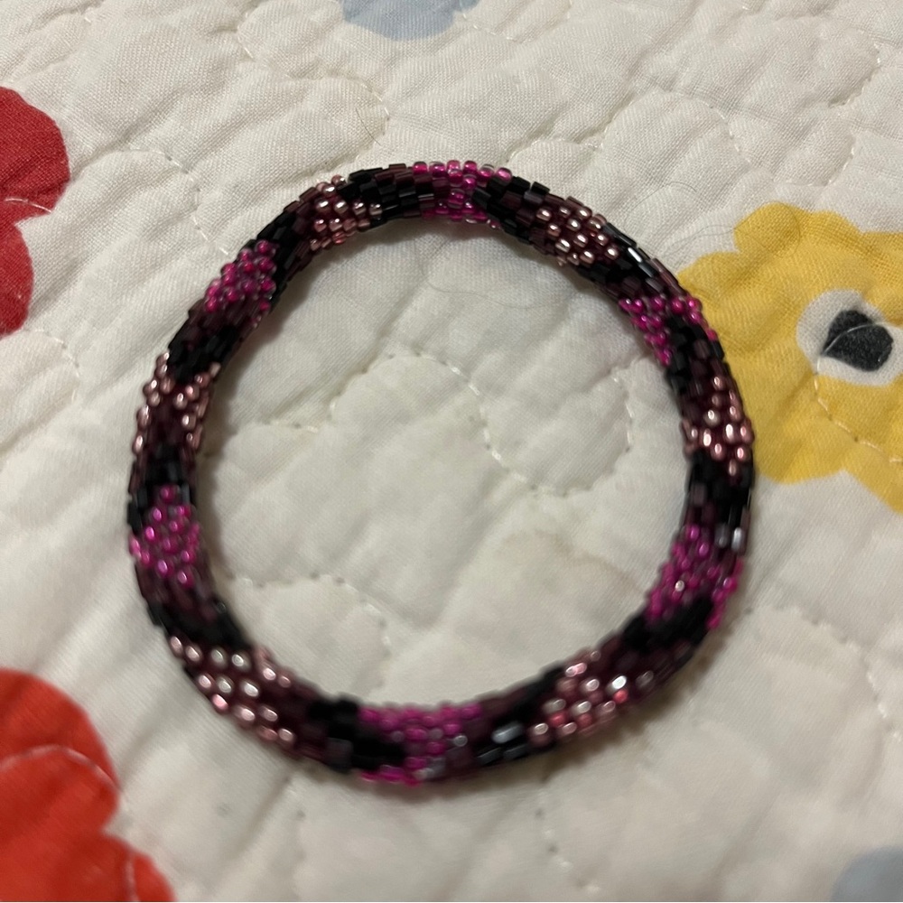 BEADED Purple Pink Gold Bracelet Size: Small - Medium Fits if You Like Snug - Picture 2 of 6